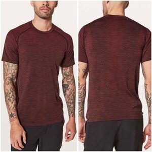 Lululemon Men Size XL Metal Vent Tech Short Sleeve Shirt Red Black Oxblood